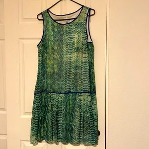 Sleeveless printed dress